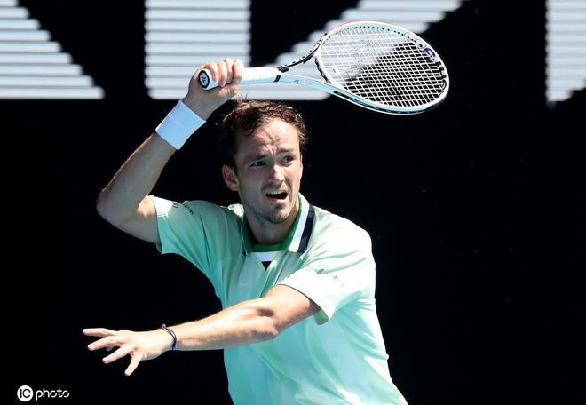 示出更开放 示出更开放